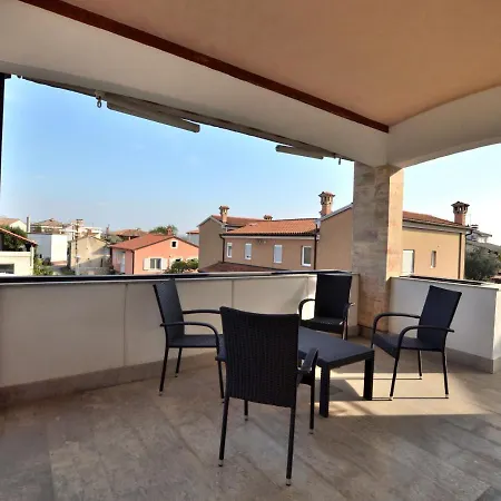 Apartament Reno *
