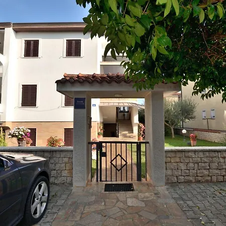 Apartament Reno *