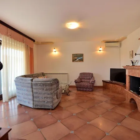 Reno Apartment *