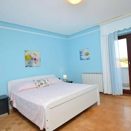 Reno Apartment